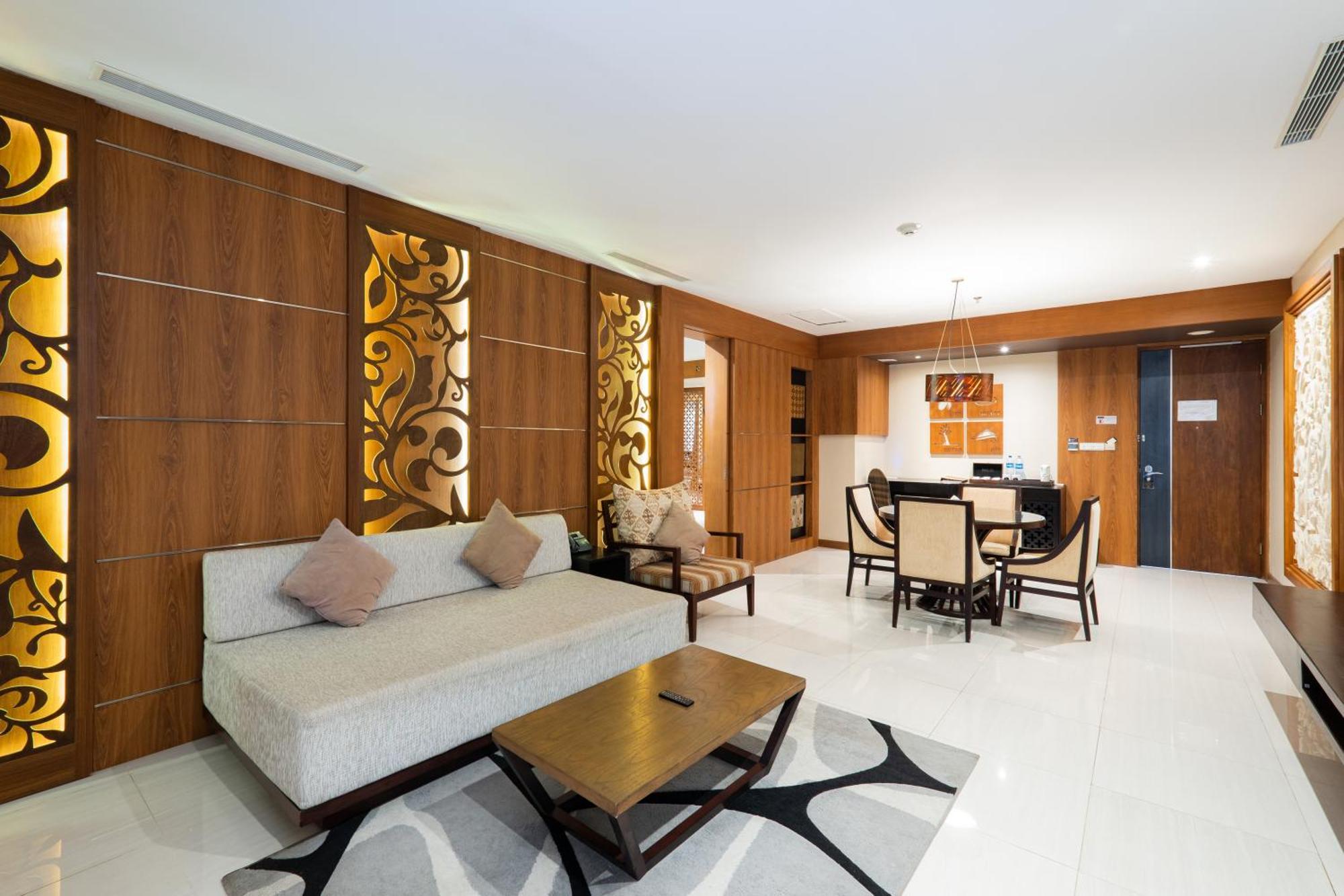 Vouk Hotel And Suites נוסא דואה מראה חיצוני תמונה