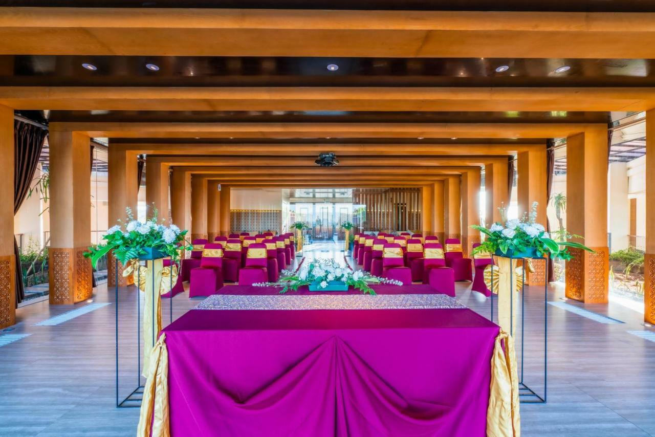 Vouk Hotel And Suites נוסא דואה מראה חיצוני תמונה
