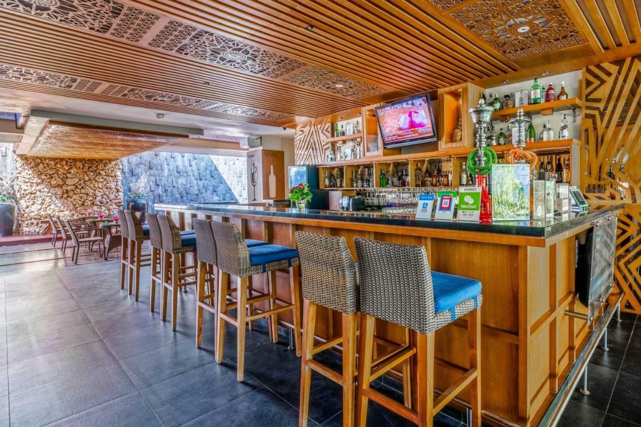 Vouk Hotel And Suites נוסא דואה מראה חיצוני תמונה