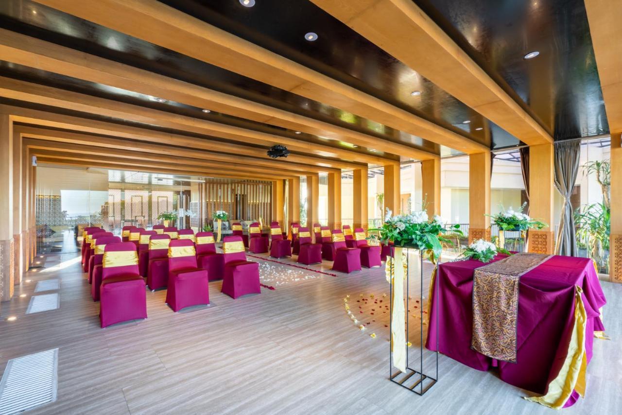Vouk Hotel And Suites נוסא דואה מראה חיצוני תמונה