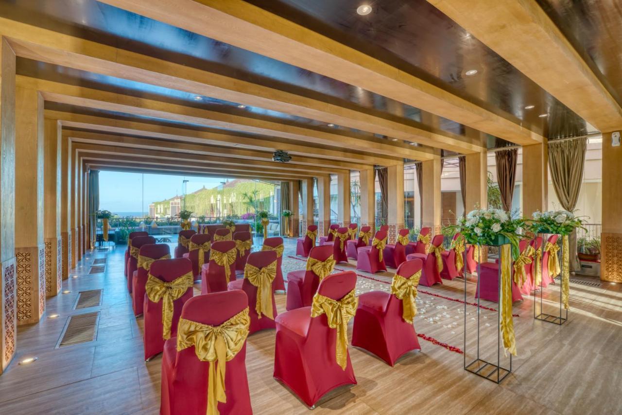 Vouk Hotel And Suites נוסא דואה מראה חיצוני תמונה